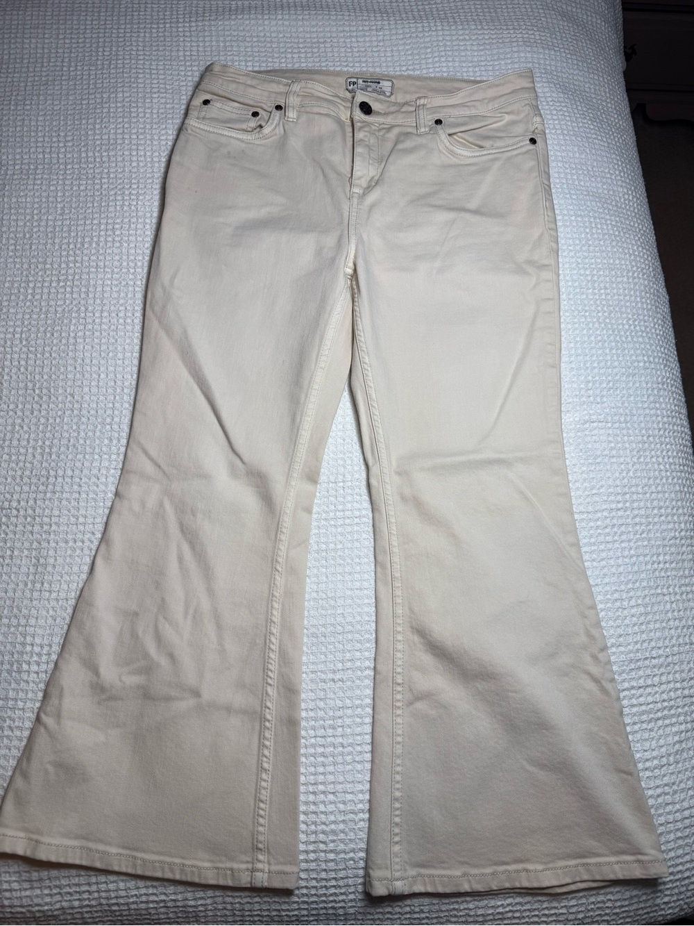Free People Cream low waist Flare Jeans